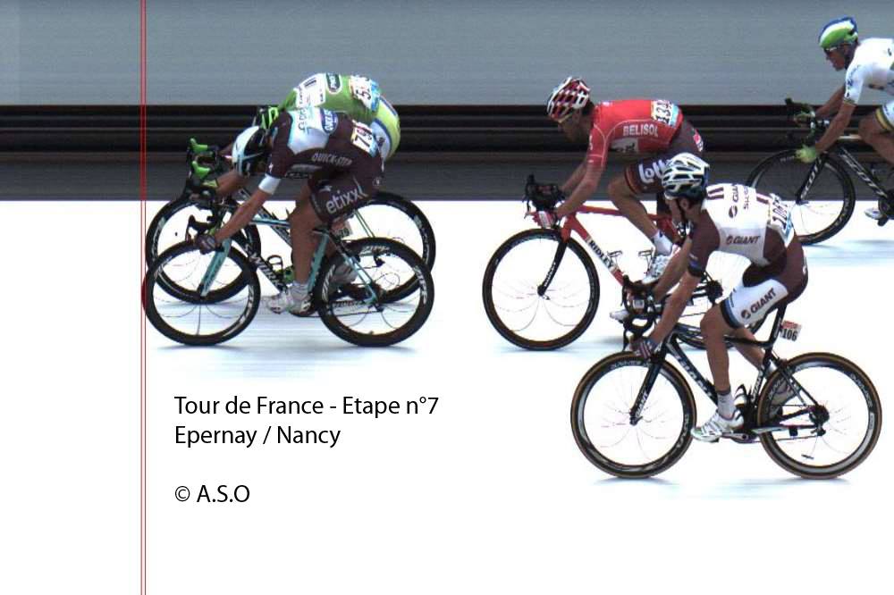 Tour de France cycling photo finish Matteo Trentin & Peter Sagan