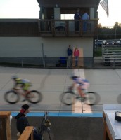 Cycling photo finish with ellipsoidal spotlight